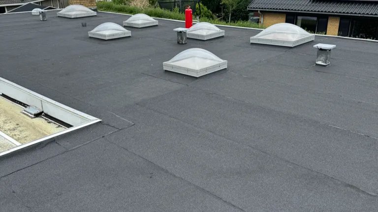 Nyt tagpaptag på Charlottenlund